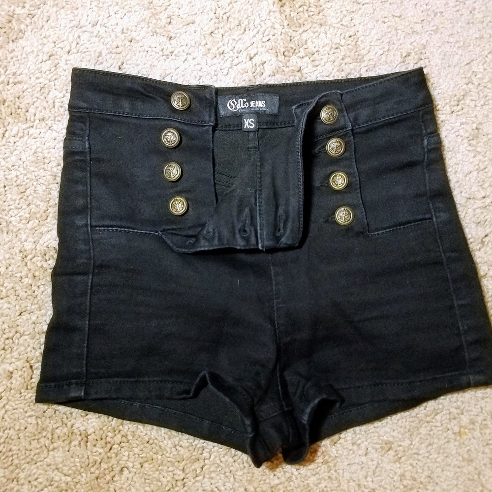 Black High-waisted Denim Shorts (xs)